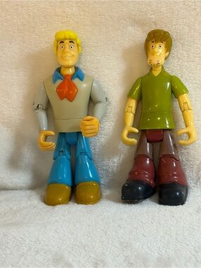 Vintage Scooby-Doo Figures Shaggy Rogers & Fred Jones by Thinkway Toys Approx 5"